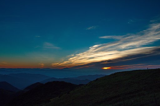 そうだ、伊吹山に日の出を見に行こう！