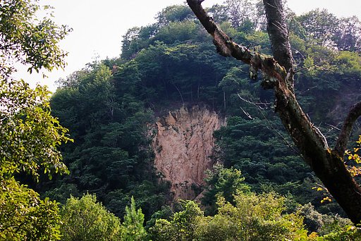 【変化】 山が崩れて
