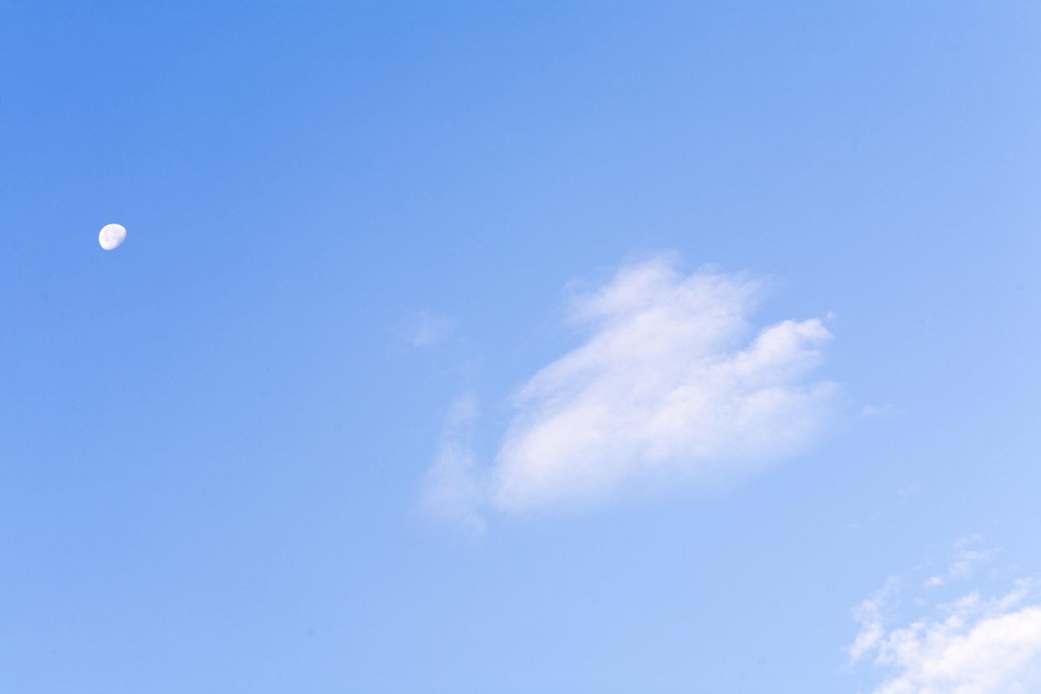 月と雲