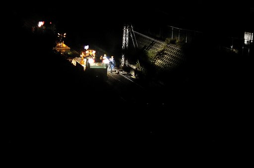 【歓】線路工事