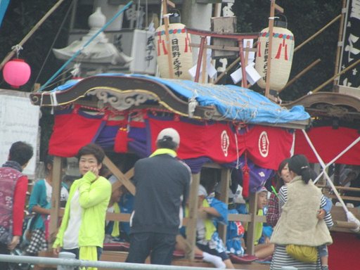 祭りの乗り物は、、、かっこいいですね