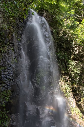 駒が滝全景