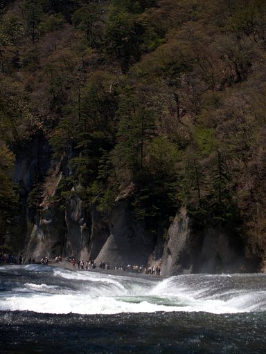 吹き割の滝　＃２