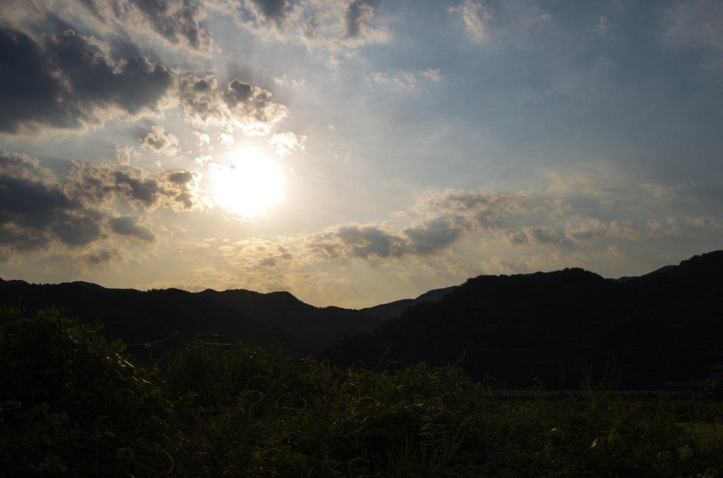 梅雨空。