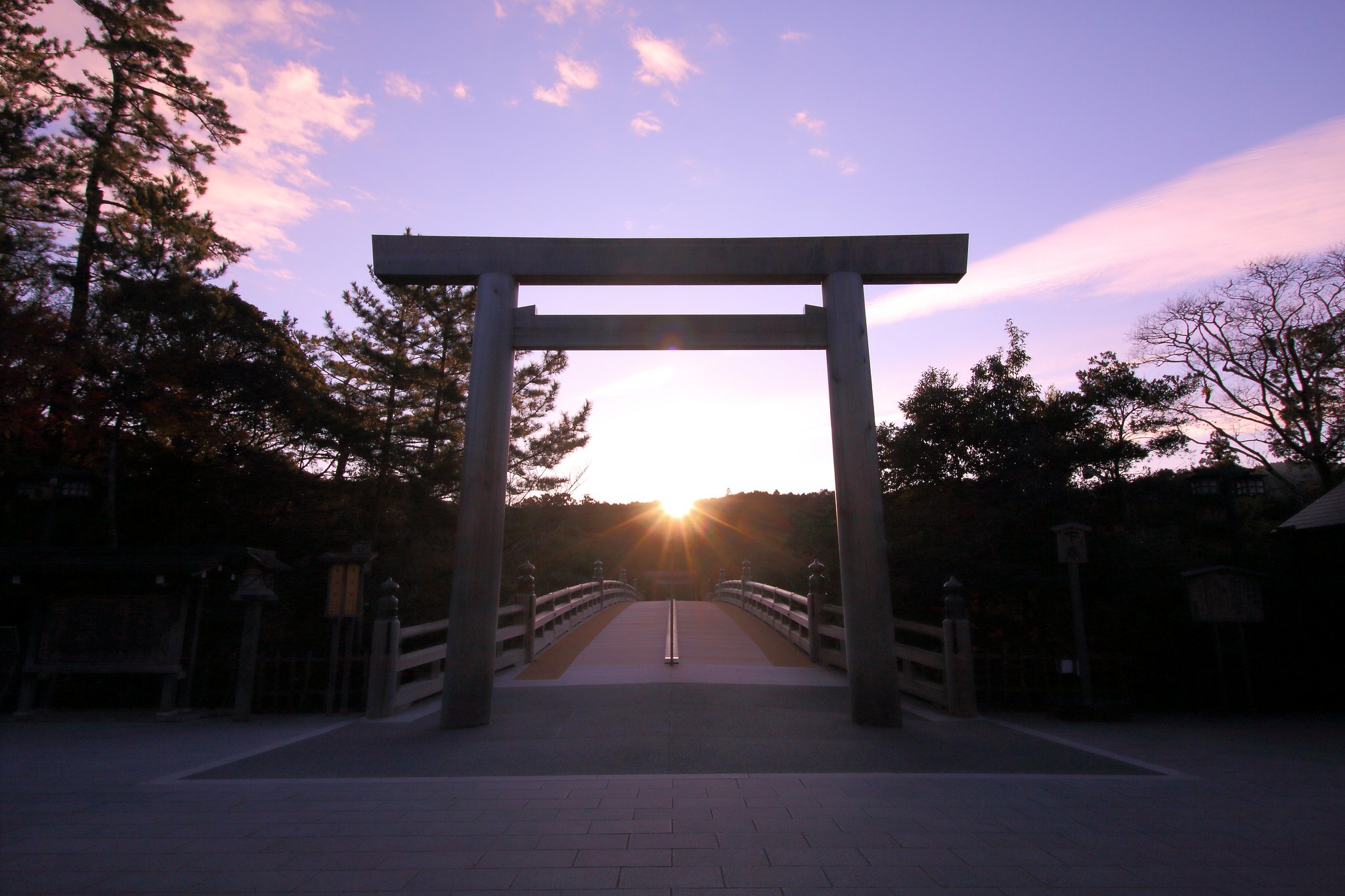 日出づる國