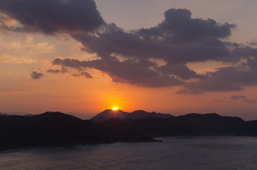 駟馳山に日没！