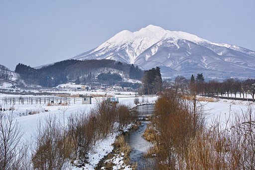 お岩木山