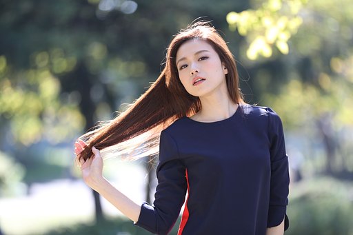 挑発系美女--２