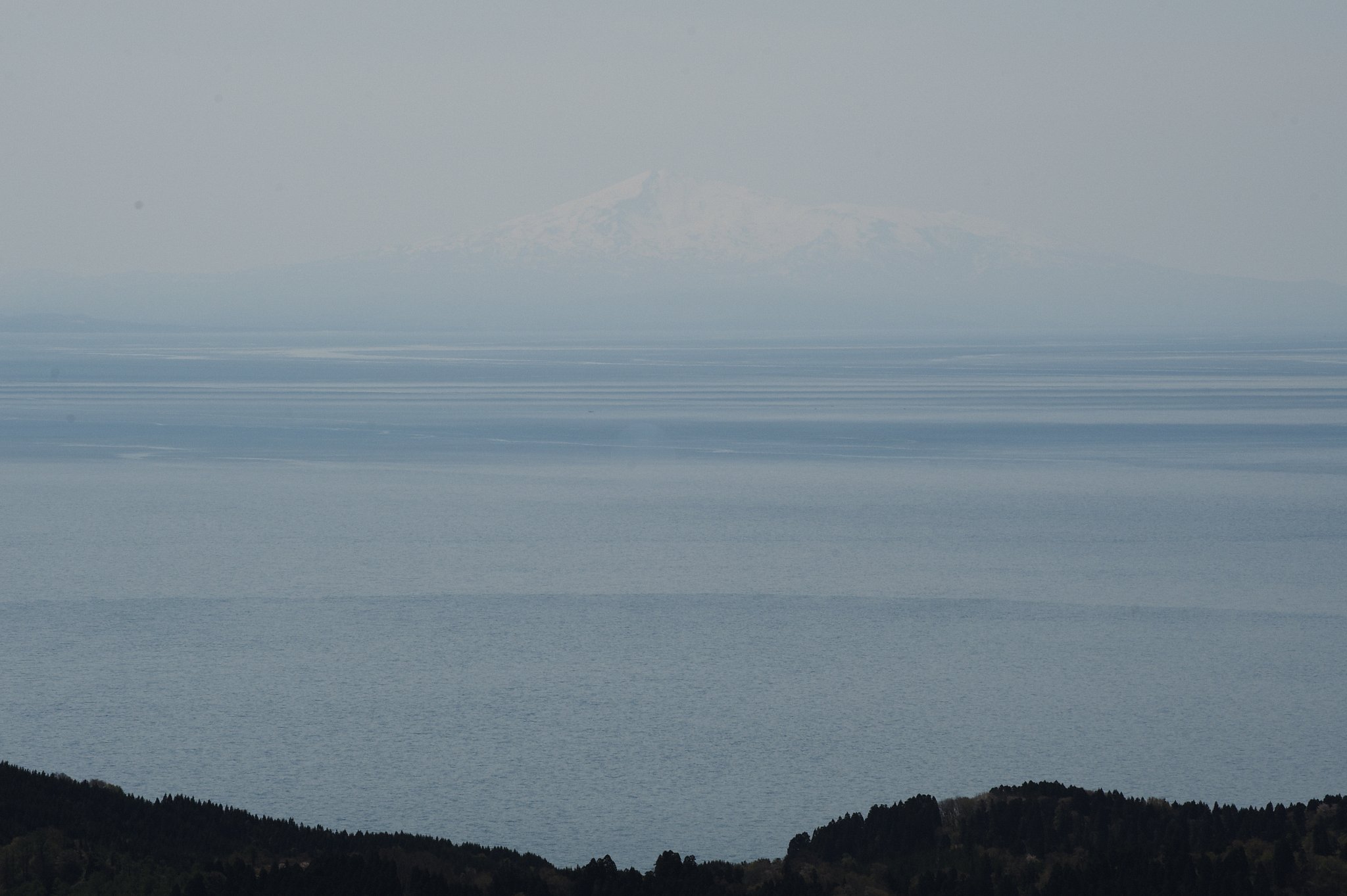 鳥海山遠望
