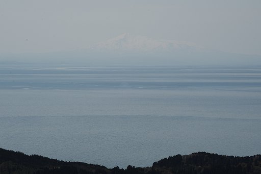 鳥海山遠望