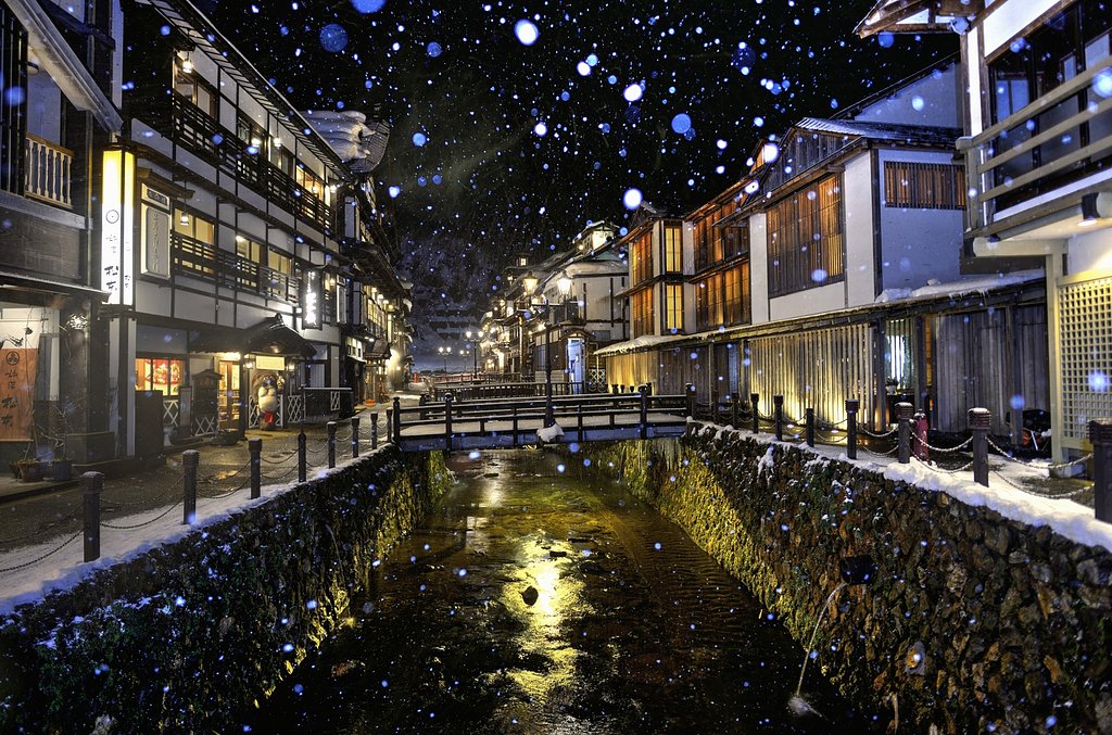 銀山温泉