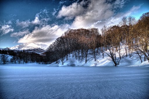 湯殿山