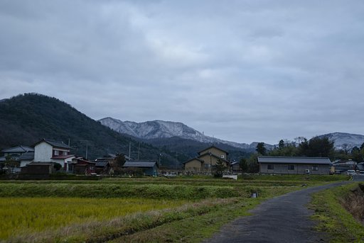 山は雪化粧！