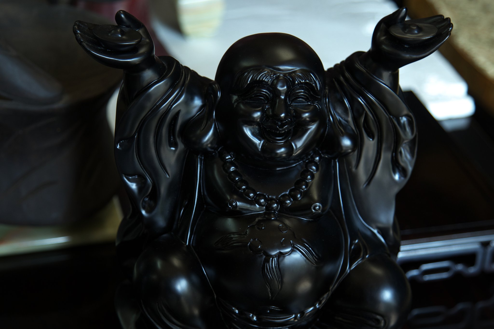 黒光りの