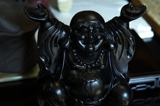 黒光りの