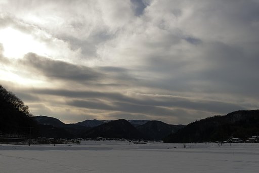 雲の多い朝２。