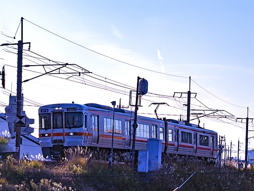 【形】電車