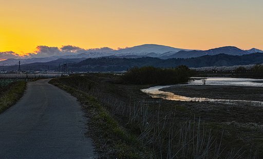 溝延桜つづみ