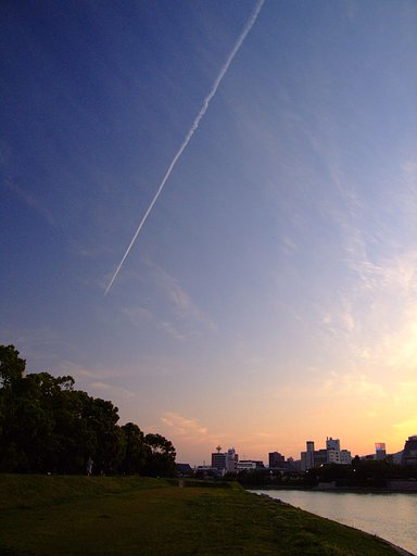 夕焼け＆飛行機雲レタッチその２