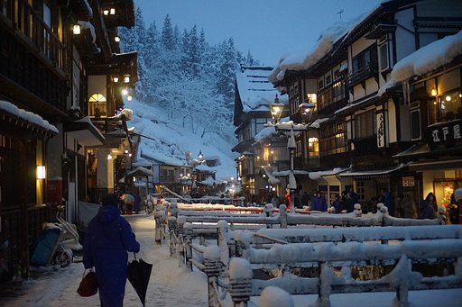 銀山温泉