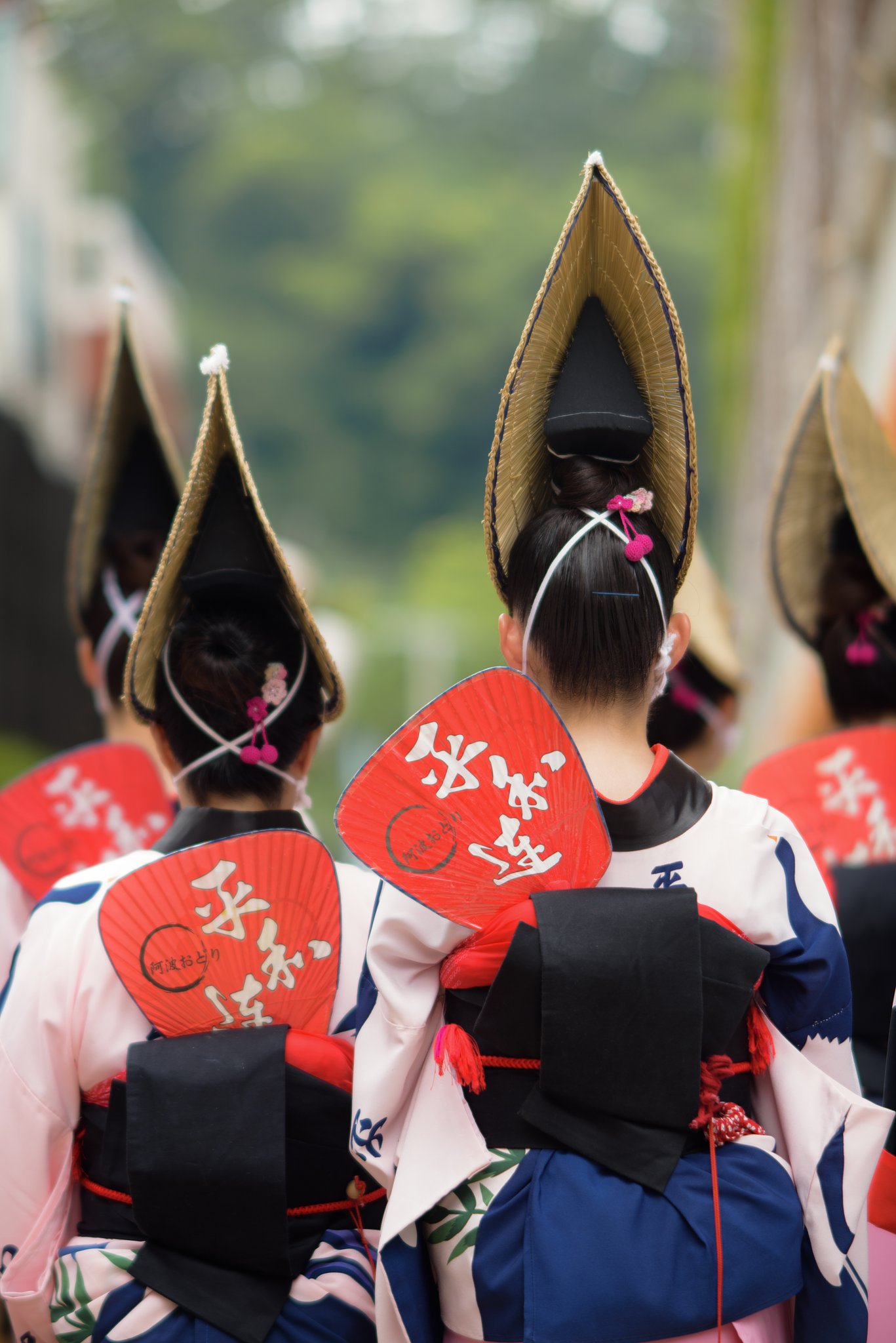 競艶