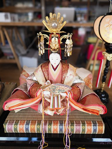 お雛様の後ろには