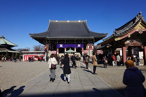 【新春】の寺