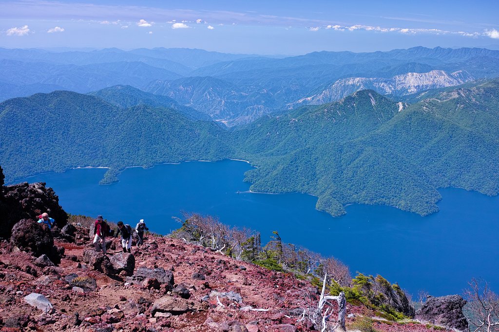 中禅寺湖を一望