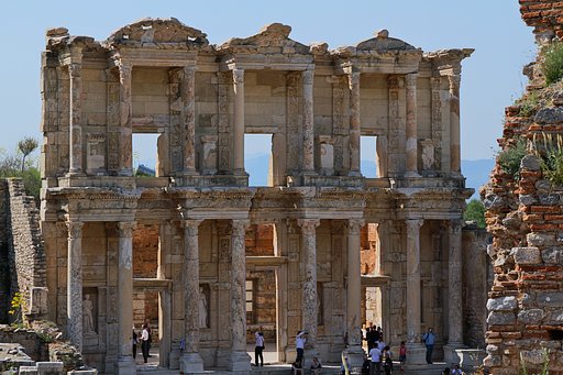 エフェソスの古代ローマ遺跡群
