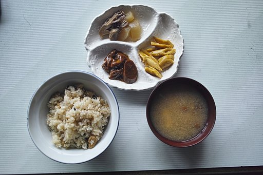お昼はキノコづくし