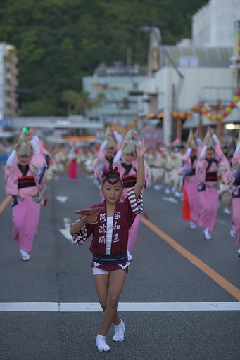 眉山を背にして