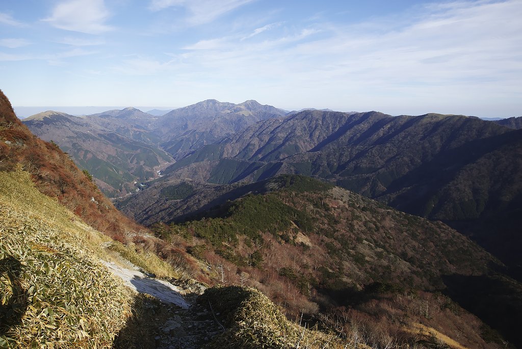 山嶺
