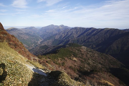 山嶺