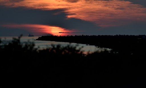 最上川河口の夕日　１