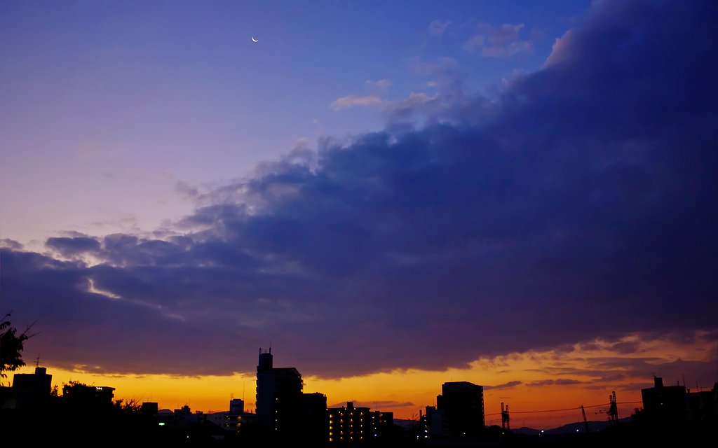 【故郷の朝】三日月