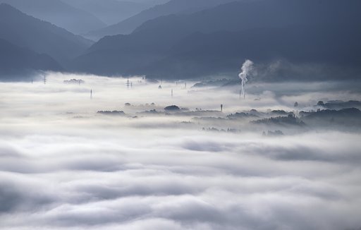 置賜盆地の雲海