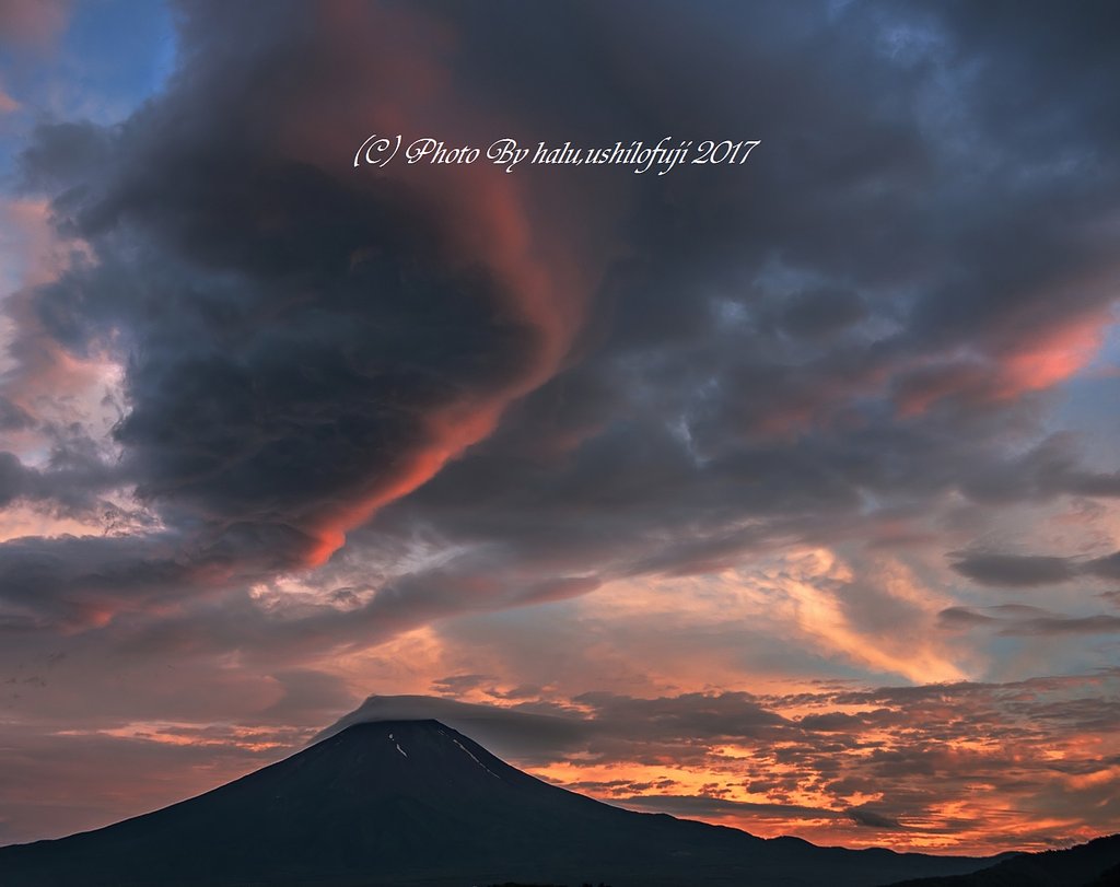 暴れ雲