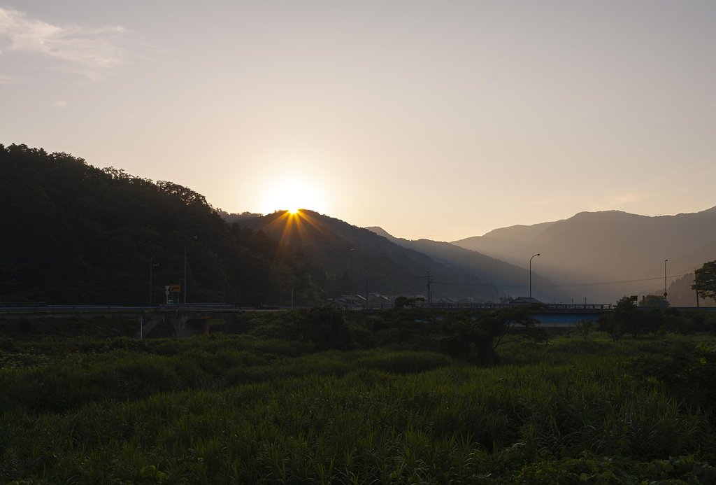 朝日の光芒