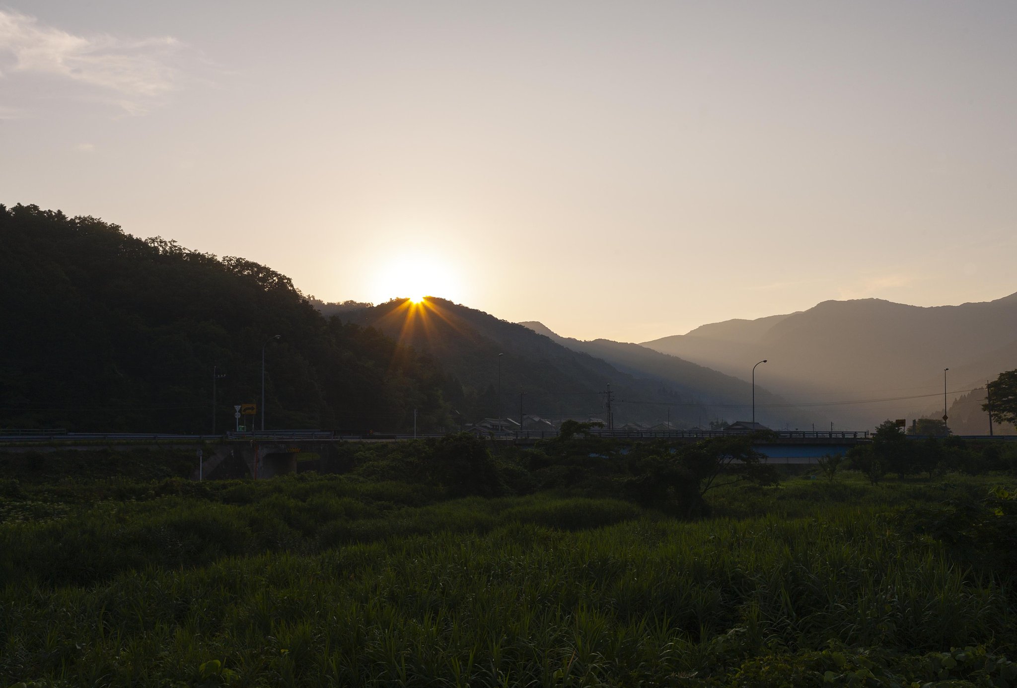 朝日の光芒