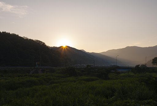 朝日の光芒