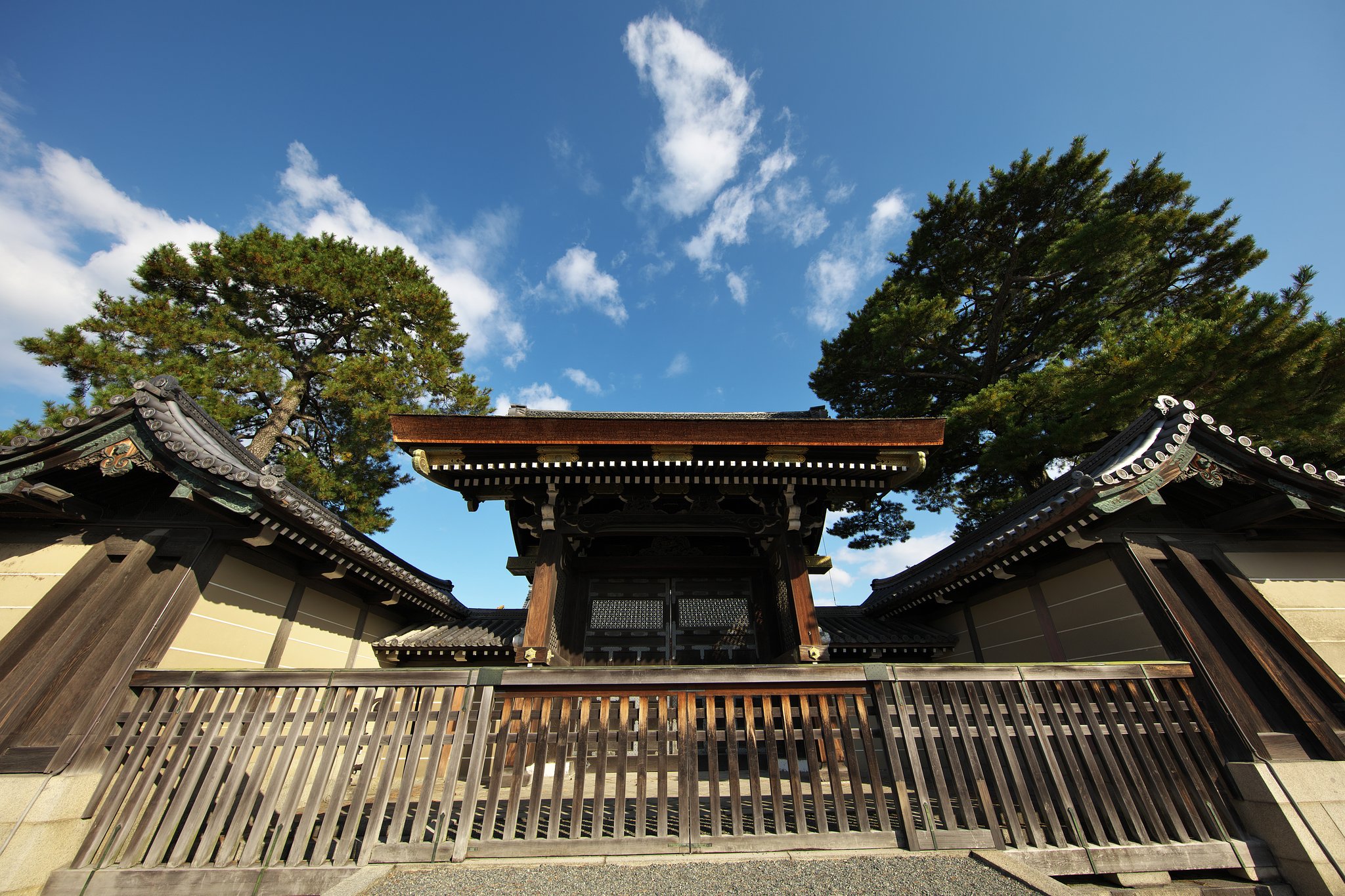 建礼門