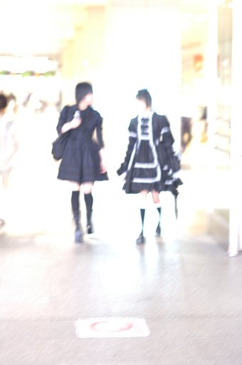 「光」　ゴスロリたちの休日
