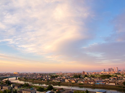 梅雨の晴れた日の夕景