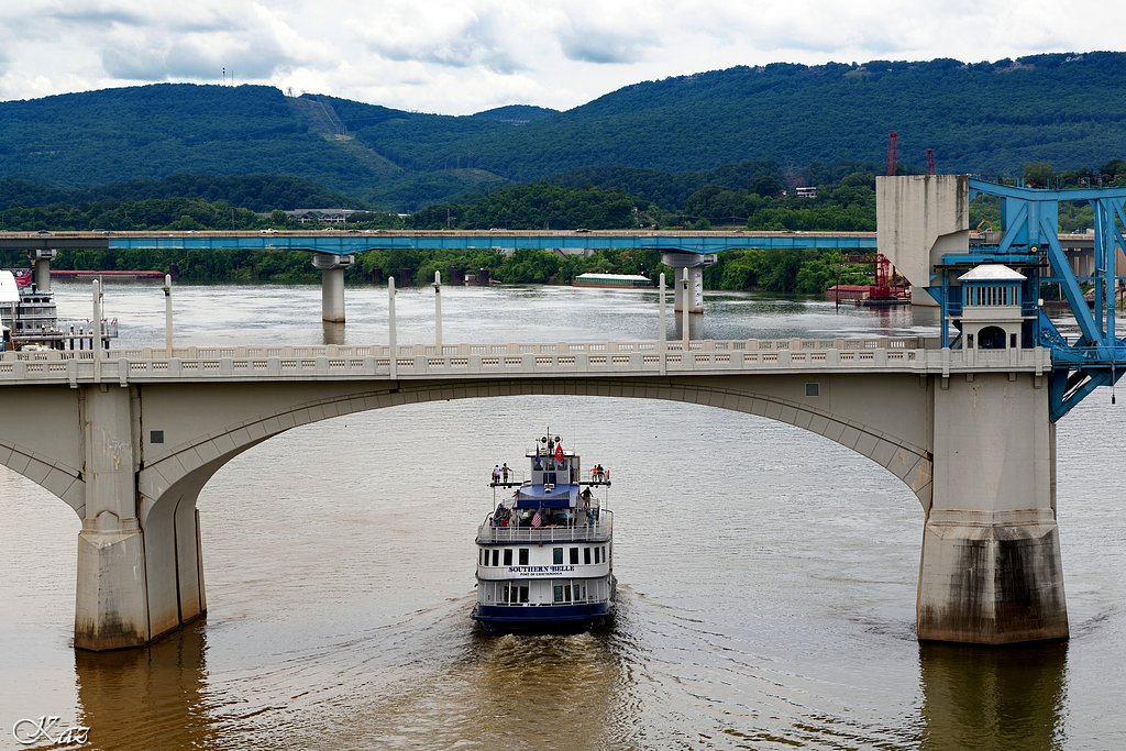 Tennessee River Cruise Ship