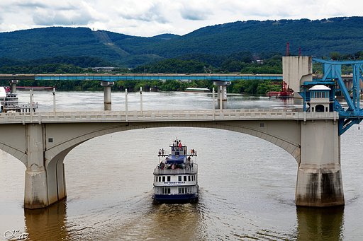 Tennessee River Cruise Ship