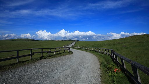 初夏は天空の道を駆け抜けて