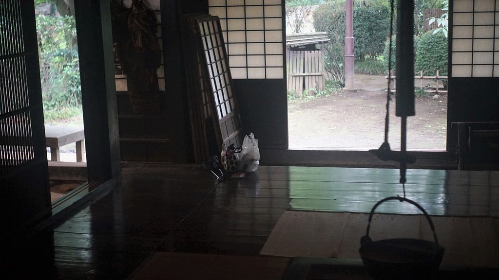 雨の民家園