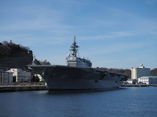 ヘリコプター搭載護衛艦「いずも」