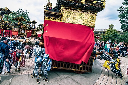 【花・空のある写真】どんでん中