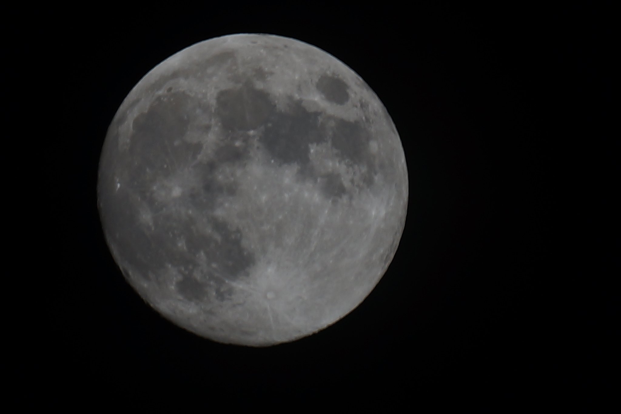 昨夜の月